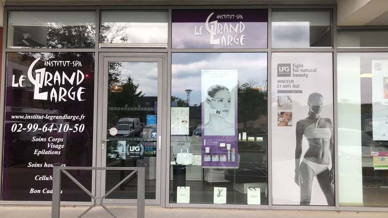 La devanture de l'Institut Le Grand Large, rue Alain Colas à Montgermont